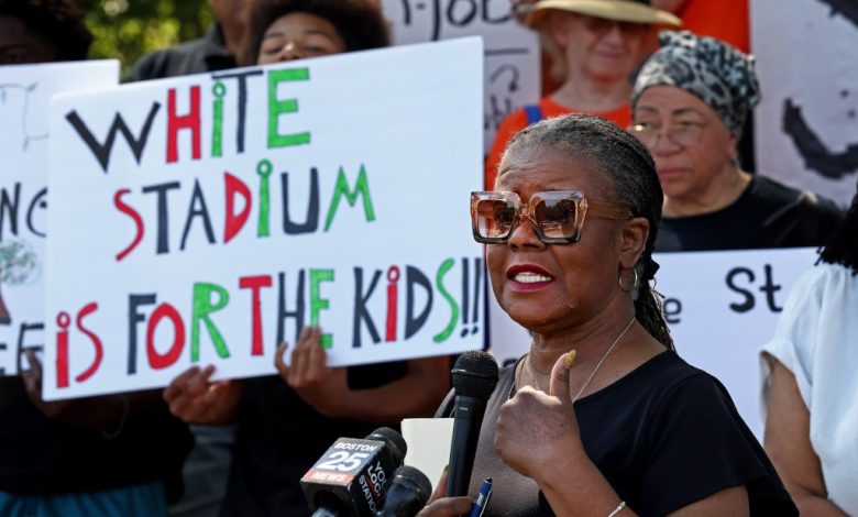 Ex-convict Dianne Wilkerson emerges as political force and Michelle Wu nemesis