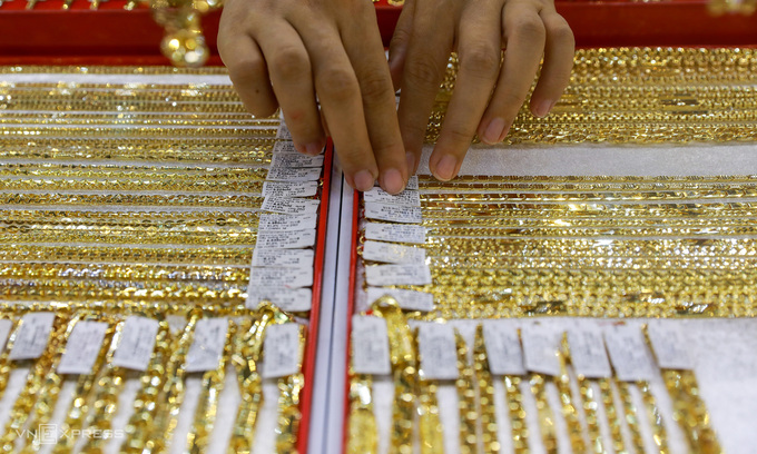 Gold prices gain – VnExpress International Gold prices gain – VnExpress International