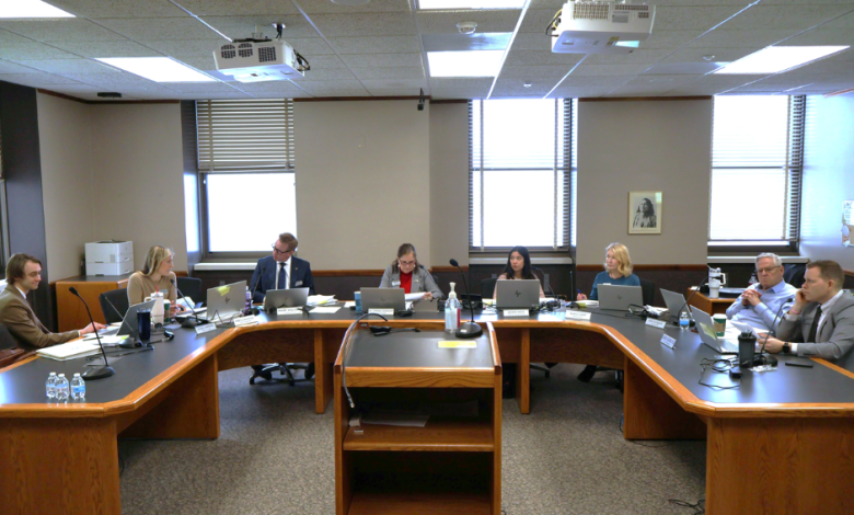 Government & Politics North Dakota ethics survey shows respondents lack confidence in state officials | The Mighty 790 KFGO Government & Politics North Dakota ethics survey shows respondents lack confidence in state officials | The Mighty 790 KFGO