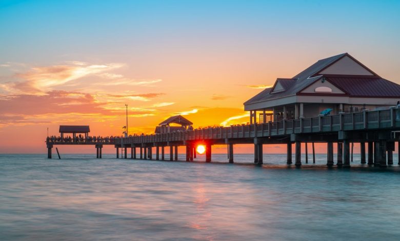Endless Sun on Florida’s Gulf Coast: Here’s How to Retire There at 65 on .1 Million