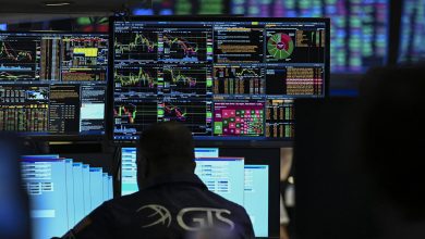 Mixed day for global stocks but oil prices fall along with chip shares