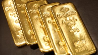 Gold heads for weekly drop as Gulf attacks reinforce rate-hike bets