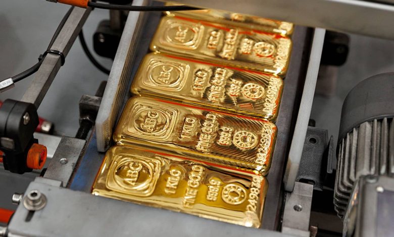 Gold wavers as investors weigh US strikes on Iran, await Fed minutes Gold wavers as investors weigh US strikes on Iran, await Fed minutes