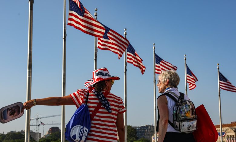 Extreme heat strains U.S. power grids, July 4 travel Extreme heat strains U.S. power grids, July 4 travel