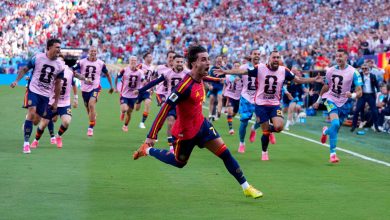 Spain wins the World Cup, beating Argentina 1-0 on goal in extra time