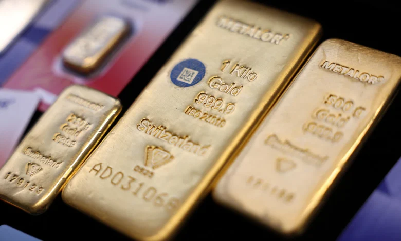 Gold falls as traders weigh Fed rate path and Hormuz attacks Gold falls as traders weigh Fed rate path and Hormuz attacks