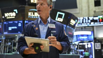 Dow drops over 1,100 points as sinking tech stocks combine with jumping oil prices to drag markets down