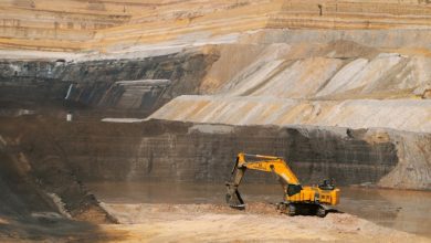 Equinox Gold Sells Versamet Stake for CA0M as Gold Market Holds Firm
