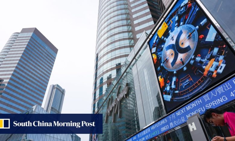 Zhongji Innolight shares fall on Hong Kong debut amid global AI sell-off Zhongji Innolight shares fall on Hong Kong debut amid global AI sell-off