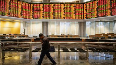 Stocks mostly rise as beaten-down tech stocks enjoy bounce Stocks mostly rise as beaten-down tech stocks enjoy bounce