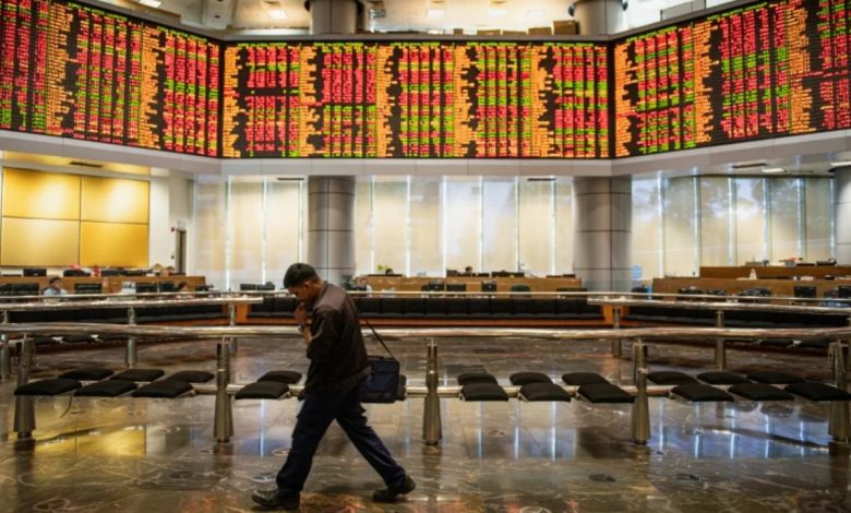Stocks mostly rise as beaten-down tech stocks enjoy bounce Stocks mostly rise as beaten-down tech stocks enjoy bounce
