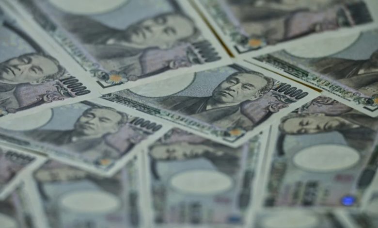 Tech bounce lifts Asia stocks, oil extends gains on US-Iran fears