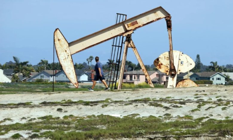 Oil extends gains after fresh US strikes Oil extends gains after fresh US strikes