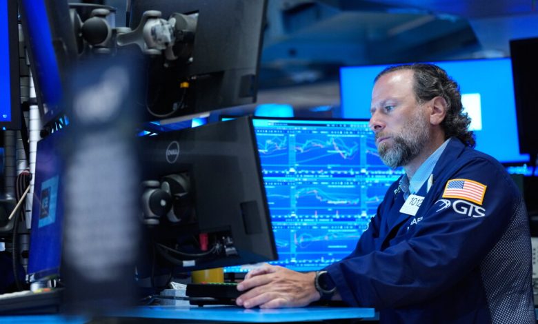 Rebounds for AI stocks help support Wall Street and keep the market mixed