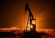 Oil treads water as U.S.-Iran peace talks stall, Hormuz shipping slows