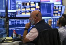 Treasury yields edge lower as investors look ahead to latest FOMC minutes