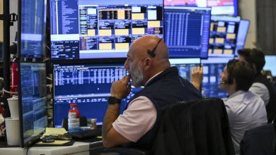 Treasury yields edge lower as investors look ahead to latest FOMC minutes Treasury yields edge lower as investors look ahead to latest FOMC minutes