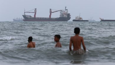 Washington tightens squeeze on the Iranian economy Washington tightens squeeze on the Iranian economy
