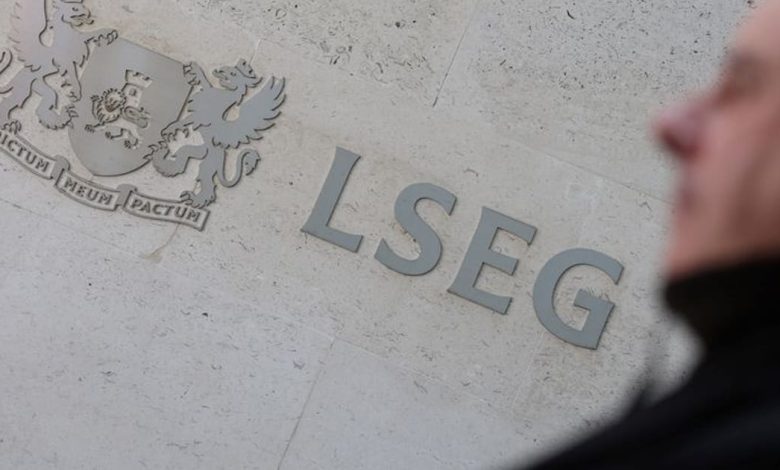 FTSE 100 Ends Volatile Week Flat Amid Global Stocks Drop FTSE 100 Ends Volatile Week Flat Amid Global Stocks Drop
