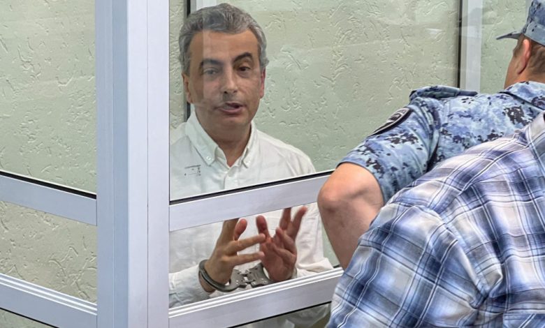 Russian court jails Kremlin opposition politician for opposing war in Ukraine Russian court jails Kremlin opposition politician for opposing war in Ukraine