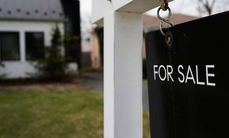 US mortgage rates tick higher