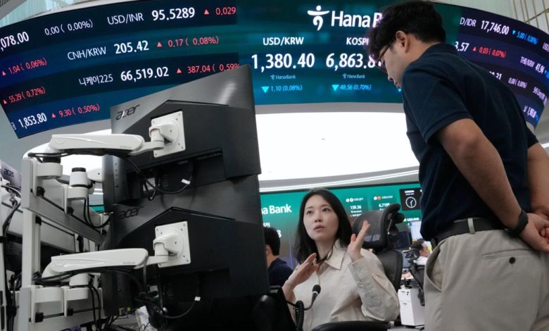 The bond market prepares for a hike to interest rates, while US stocks drift lower | Business
