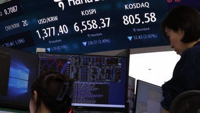 Seoul shares trim losses late Mon. morning amid tech sell-off Seoul shares trim losses late Mon. morning amid tech sell-off
