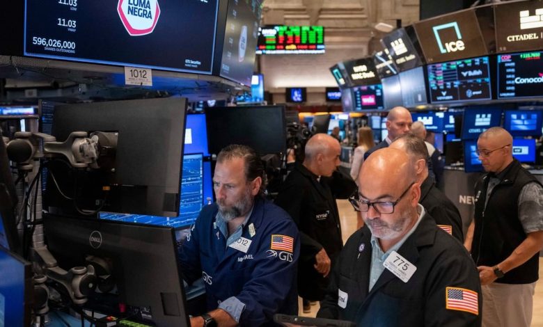 U.S. stocks tick toward records as oil prices drop