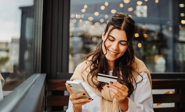 Getting your first credit card? Here’s how to build credit and avoid costly mistakes – LocalNews8.com Getting your first credit card? Here’s how to build credit and avoid costly mistakes – LocalNews8.com