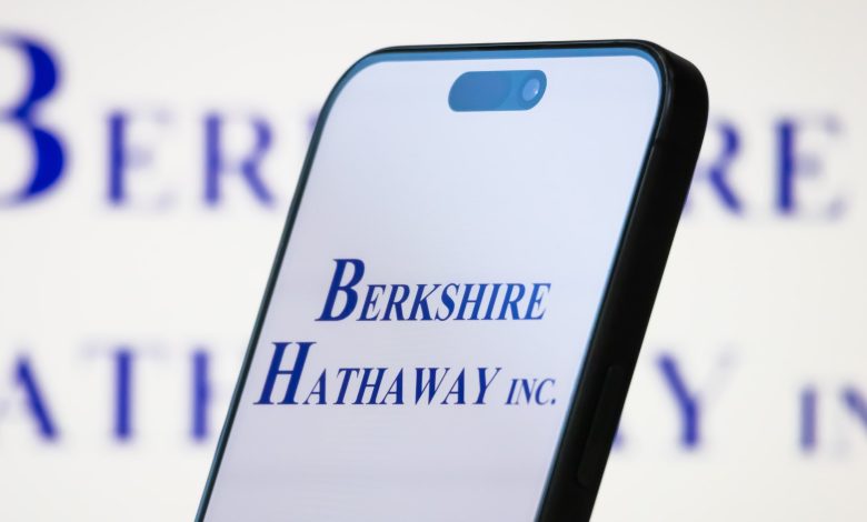 Berkshire Hathaway Earnings: Cash Balances Retreat on Increased Investments and Share Buybacks in Q2 Berkshire Hathaway Earnings: Cash Balances Retreat on Increased Investments and Share Buybacks in Q2