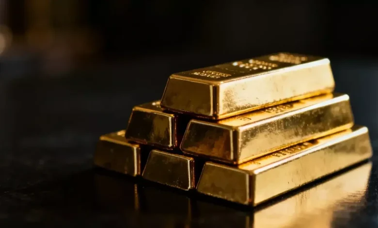 Central Banks Stockpile While Banks Trim Their Sights