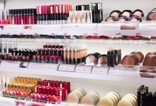 Ulta Beauty Slips 4% Despite Raised Guidance and Q2 Earnings Beat, e.l.f. Beauty Pulls Back