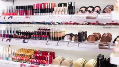 Ulta Beauty Slips 4% Despite Raised Guidance and Q2 Earnings Beat, e.l.f. Beauty Pulls Back