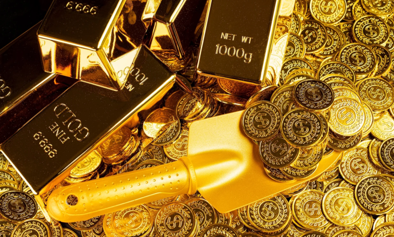 Gold futures rise above ,700 per ounce on COMEX