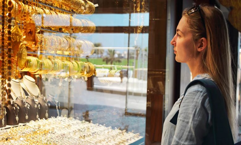 Gold crashes from ,500 to ,160 since the Iran conflict began, but experts see a massive buying opportunity