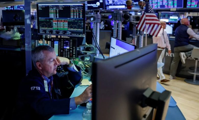S&P 500 notches record-high close as rate-hike worries ease S&P 500 notches record-high close as rate-hike worries ease