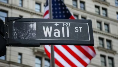 Veteran trader who called 50% gold crash predicts more pain for Bitcoin
