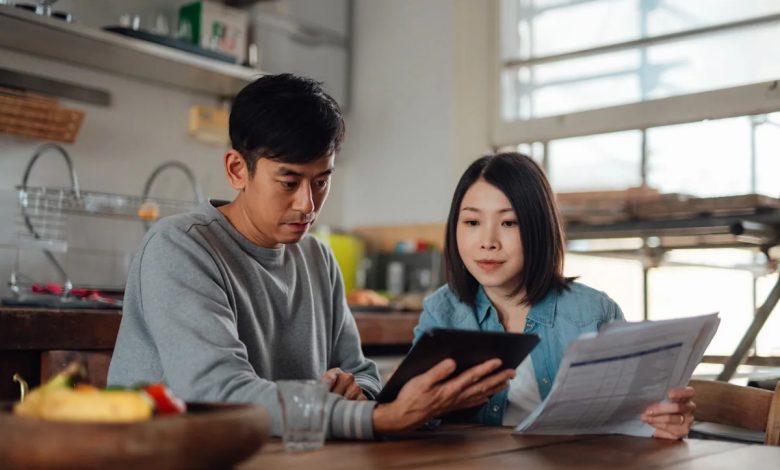 FICO credit scores are holding up, but consumers are under pressure FICO credit scores are holding up, but consumers are under pressure