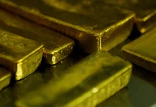Gold steadies near US,400 as traders weigh Fed rate hike path