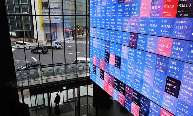 Japanese stocks rose as bond yields and the yen fell after rate hike Japanese stocks rose as bond yields and the yen fell after rate hike