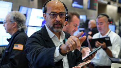 U.S. 2-year Treasury yield rises as oil tops 0 a barrel U.S. 2-year Treasury yield rises as oil tops 0 a barrel