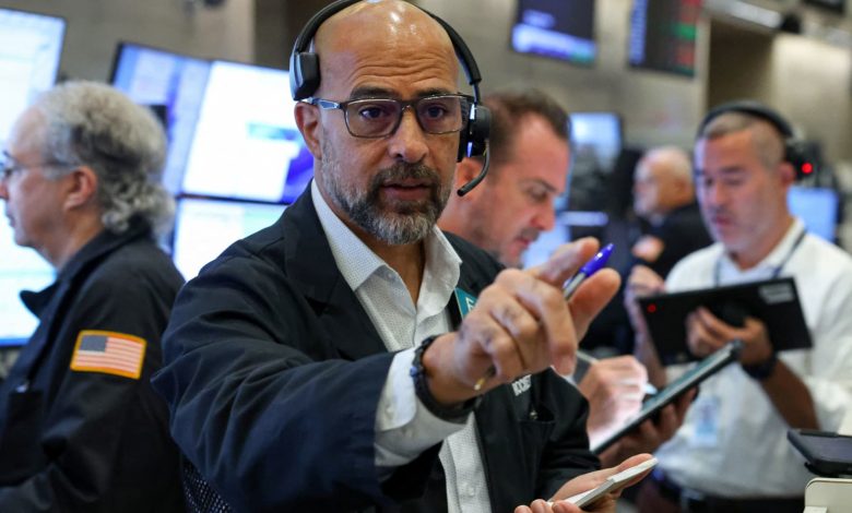 U.S. 2-year Treasury yield rises as oil tops 0 a barrel U.S. 2-year Treasury yield rises as oil tops 0 a barrel