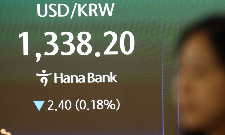 Strong won hits Samsung, SK hynix earnings as Korea chip exports soar