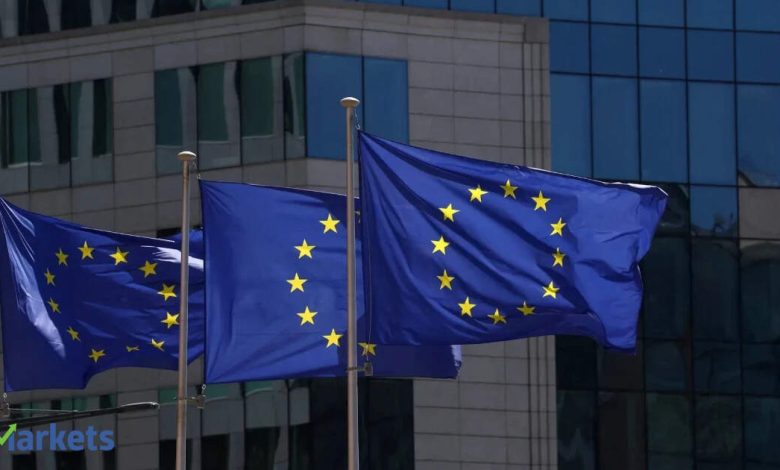 Global Market: European shares subdued as tech stocks slide, oil prices surge