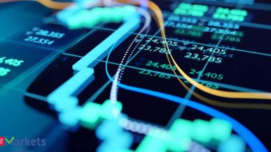 Global Market Today: Asian stocks edge lower on AI concerns, oil gains