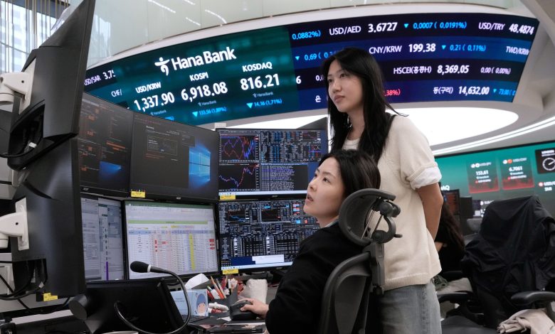 Asian shares fall and oil prices trade above 0 a barrel Asian shares fall and oil prices trade above 0 a barrel