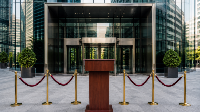 Hong Kong IPO Boom: Firms Pick Favored Investors Hong Kong IPO Boom: Firms Pick Favored Investors