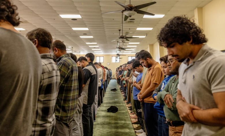 Muslim Americans push back as Republican politicians stoke anti-Sharia rhetoric ahead of election Muslim Americans push back as Republican politicians stoke anti-Sharia rhetoric ahead of election