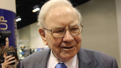 If I Were in My 20s, I’d Buy This Vanguard ETF Warren Buffett Recommended and Hold It Forever